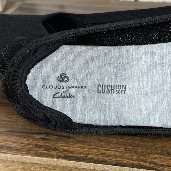 Clarks Carly Wish Womens 7.5 Shoes Black Tiger Print Slip On Cloudsteppers Flats - Picture 10 of 12